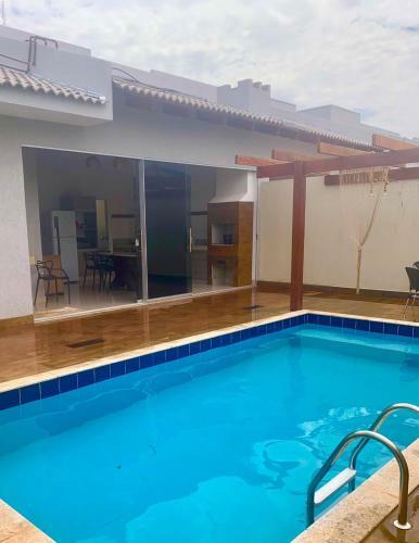Casa Com Piscina E Duas Su�tes Perto Do Parque Lagoa Quente