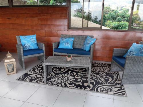 Villa House With Private Jacuzzi. Casa La Mariposa Azul