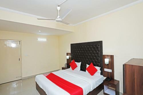 Collection O 44364 Hotel Gaurab