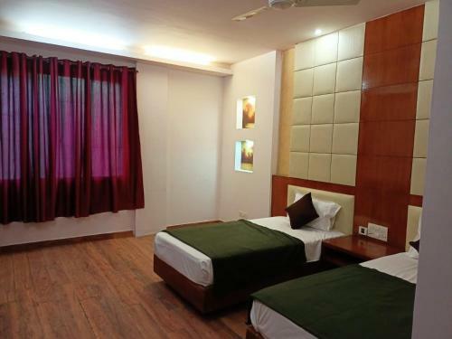 Hotel Aula Grand By Golden Plate