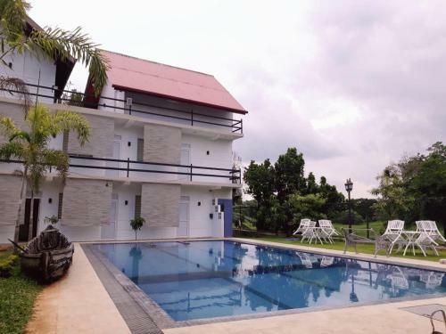 Hotel Royal Crown Residence
