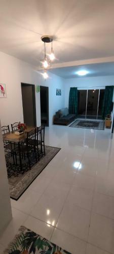 Apartamento Khaemy Homestay