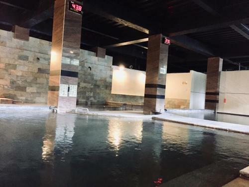 Teng-long Hot Spring Village