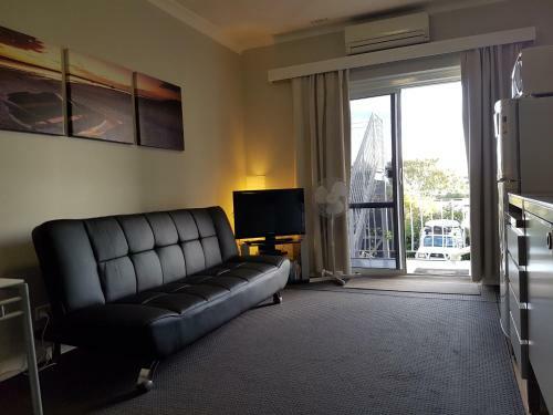 Stirling 1 Bedroom - Affordable Central Apartment