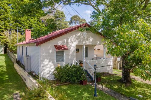 Magpie Cottage