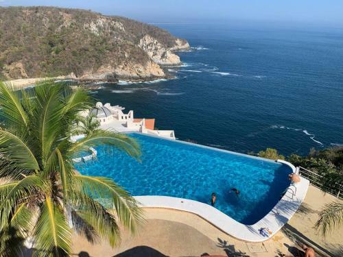 Private Cliff Side Villa With Endless Ocean Views