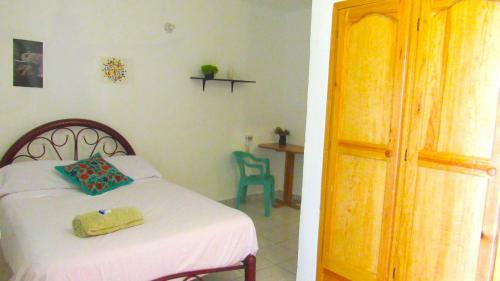 Hostal Guacamole Guesthouse