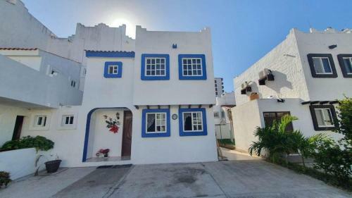 Quintas Del Mar Villa #43