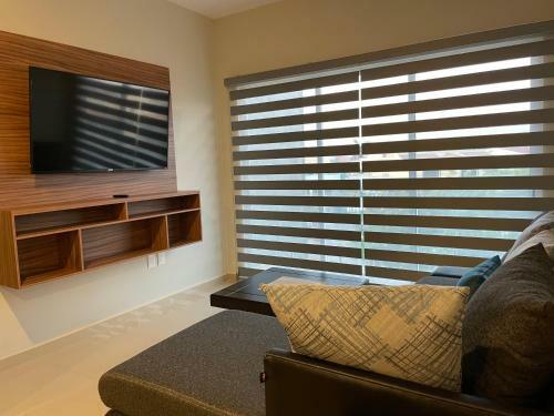 Apartamento Paseo Lomas, Muy C�ntrico Y Equipado A 5 Min Playa