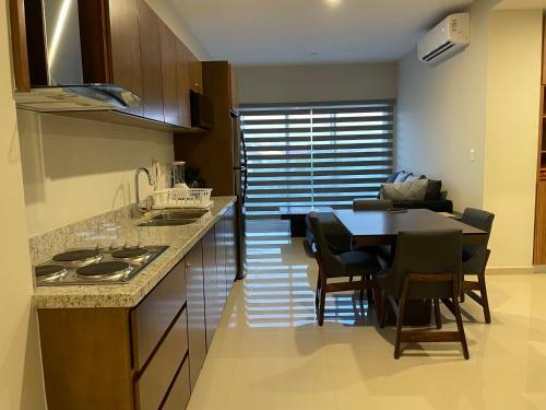 Apartamento Paseo Lomas, Muy C�ntrico Y Equipado A 5 Min Playa