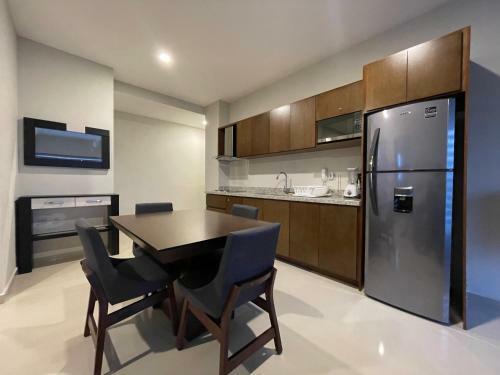 Apartamento Paseo Lomas, Muy C�ntrico Y Equipado A 5 Min Playa