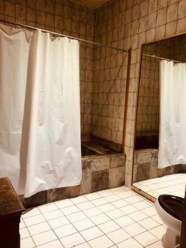 Ocean Front Antique House, Private Beach!