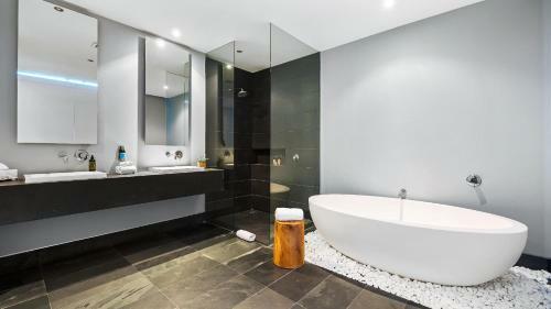 1002 Avalon 1002 Top View Amp Private Pool 10th Flr