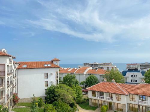 Triumph Holiday Village - Private Apartment - Black Sea