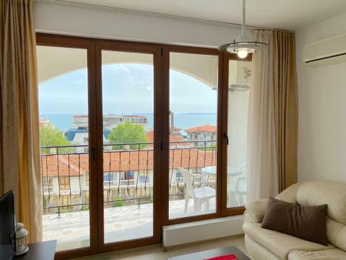 Triumph Holiday Village - Private Apartment - Black Sea