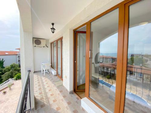 Triumph Holiday Village - Private Apartment - Black Sea