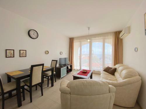 Triumph Holiday Village - Private Apartment - Black Sea