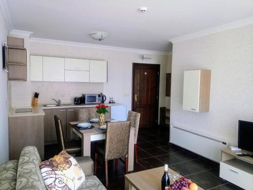 Dolce Vita II Waterfront Breeze Sea View Luxury Apartament