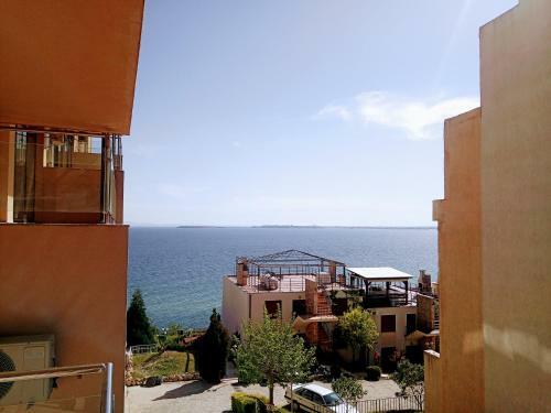 Dolce Vita II Waterfront Breeze Sea View Luxury Apartament