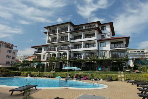 Private Apartment In Bademite Complex