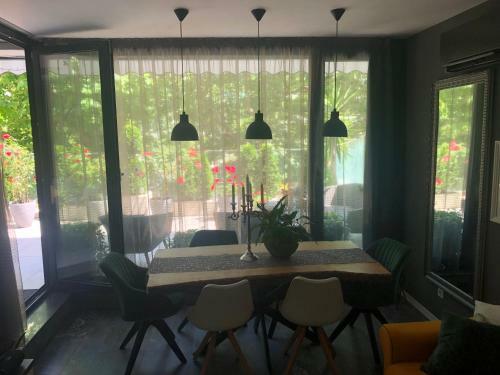 Sea Garden Apartment