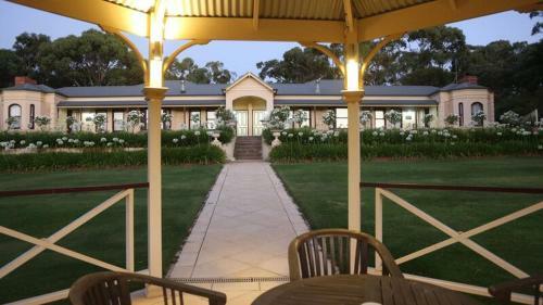 Brice Hill Country Lodge