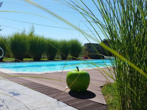 Lodge Holiday Home La Cle Des Champs Eprave