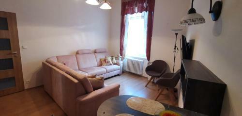 Apartm�ny U Hotelu Thermal Kv