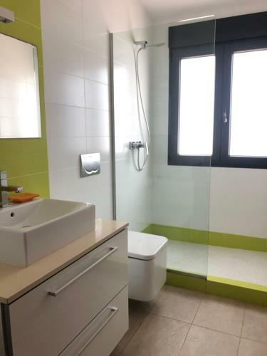 Chalet Primera Linea De Playa Benicarl�