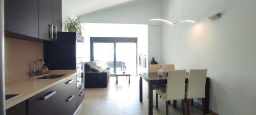 Chalet Primera Linea De Playa Benicarl�