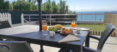 Chalet Primera Linea De Playa Benicarl�
