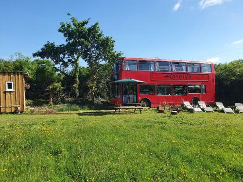 Double Decker Bus On An Alpaca Farm Sleeps 8
