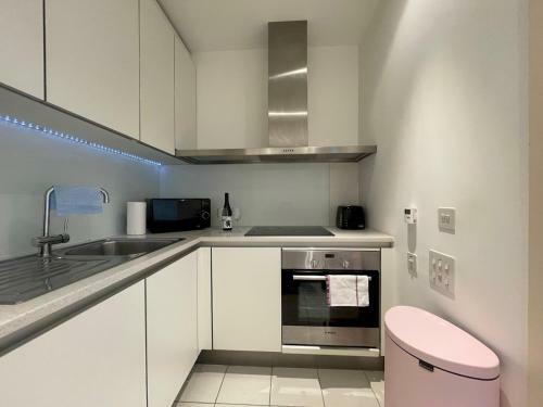 Pass The Keys Studio Apartment In The Iconic Cube