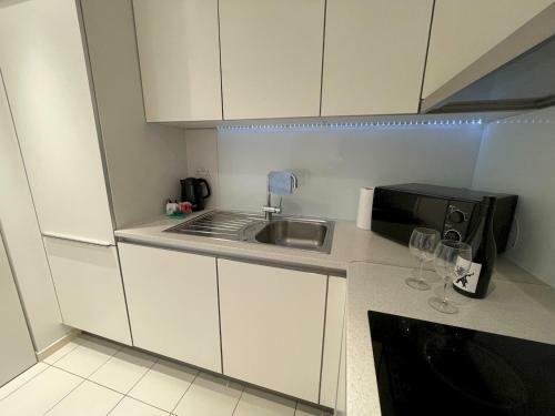 Pass The Keys Studio Apartment In The Iconic Cube