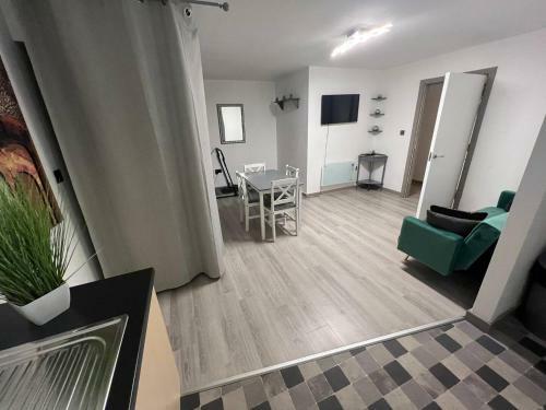 Apartamentos Westside Two