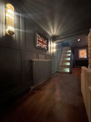 21 Luxury Apartment