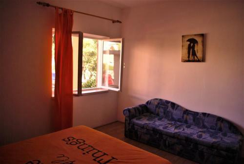 Bright And Colorful Apartment Close To The Center