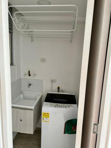 Apartamento Ricaurte, Moderno, Confortable Apto, Ac, Parquead, Wifi, Netflix