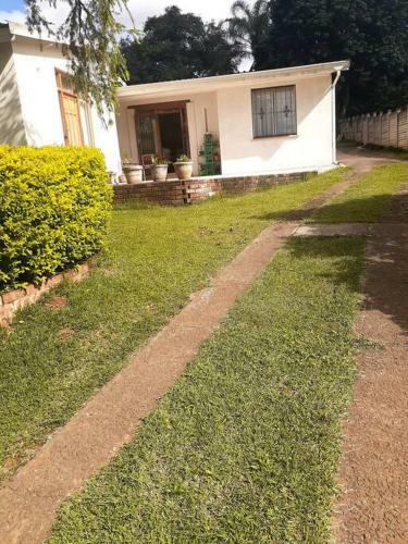 Apartamento Bella's. Spacious One Bedroom Cottage.