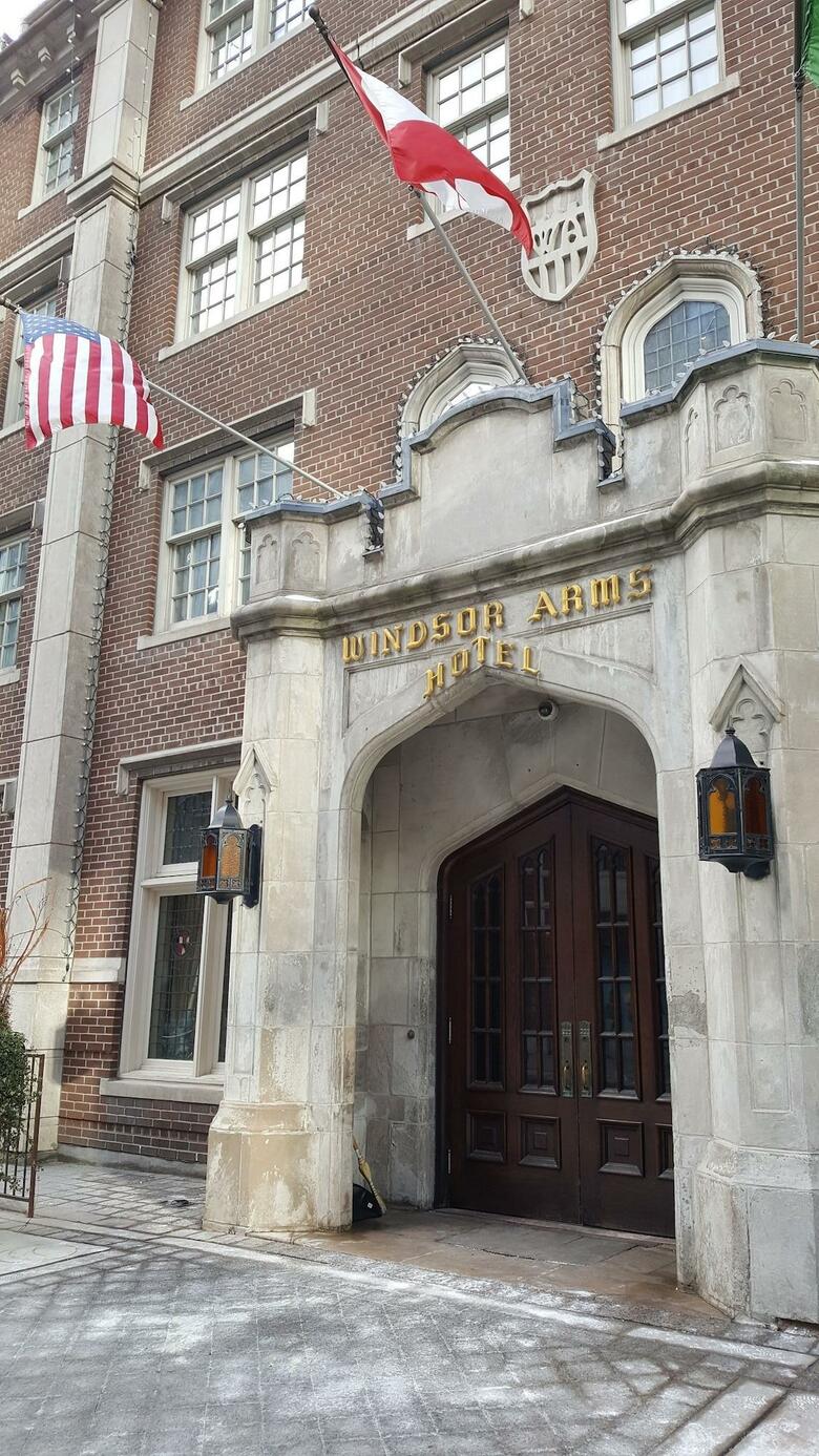 Windsor Arms Hotel