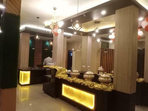 Hotel The Royal Residency, Sector 28
