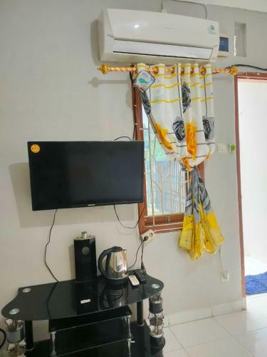Hotel Express O 91277 Atiq Homestay Syariah