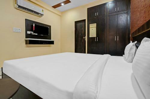 Townhouse 1027 Samrat Hotel & Restaurant