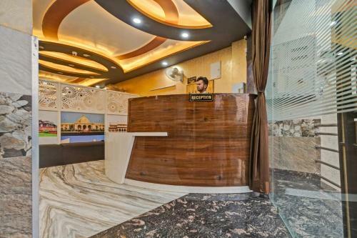 Townhouse 1027 Samrat Hotel & Restaurant