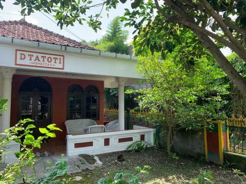 Hotel D? Tatoti Homestay By Luxury Degree