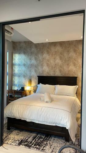 Petronella Suites Apartment @ Jesselton Quay