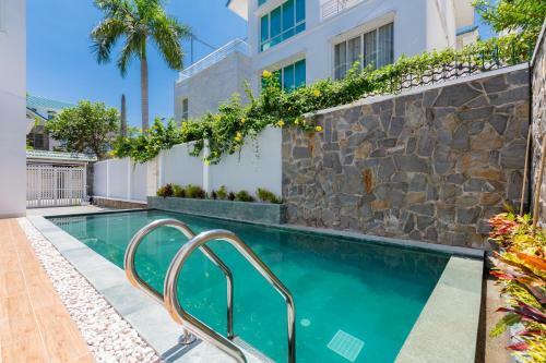 Villa H? B?i Long Cung Resort H??ng Giang
