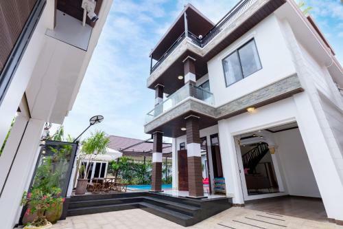 Villa 2 H? B?i Ri�ng B�i Sau