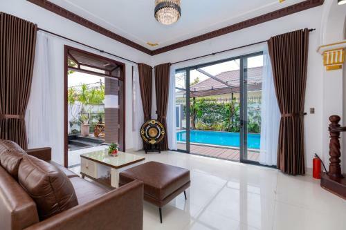 Villa 2 H? B?i Ri�ng B�i Sau