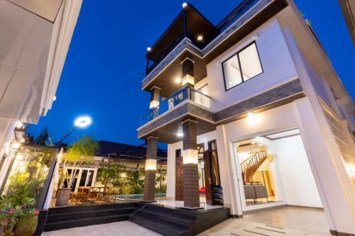 Villa 2 H? B?i Ri�ng B�i Sau